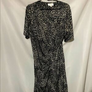 Motherhood Maternity size large Black and White‎ Sheath Wrap Midi Dress soft EUC